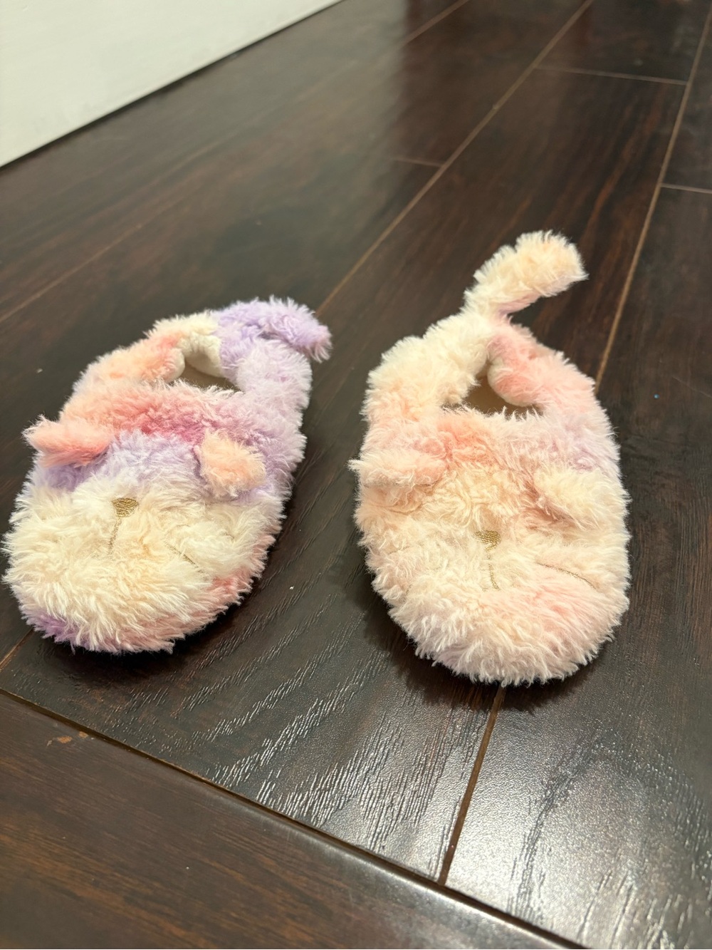 Girls Fuzzy Cat Slippers Pink Purple Plush Kitty Size 7-8